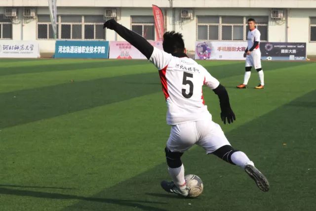 萨拉赫接受1年续约利物浦 他想拿联赛和欧冠冠军